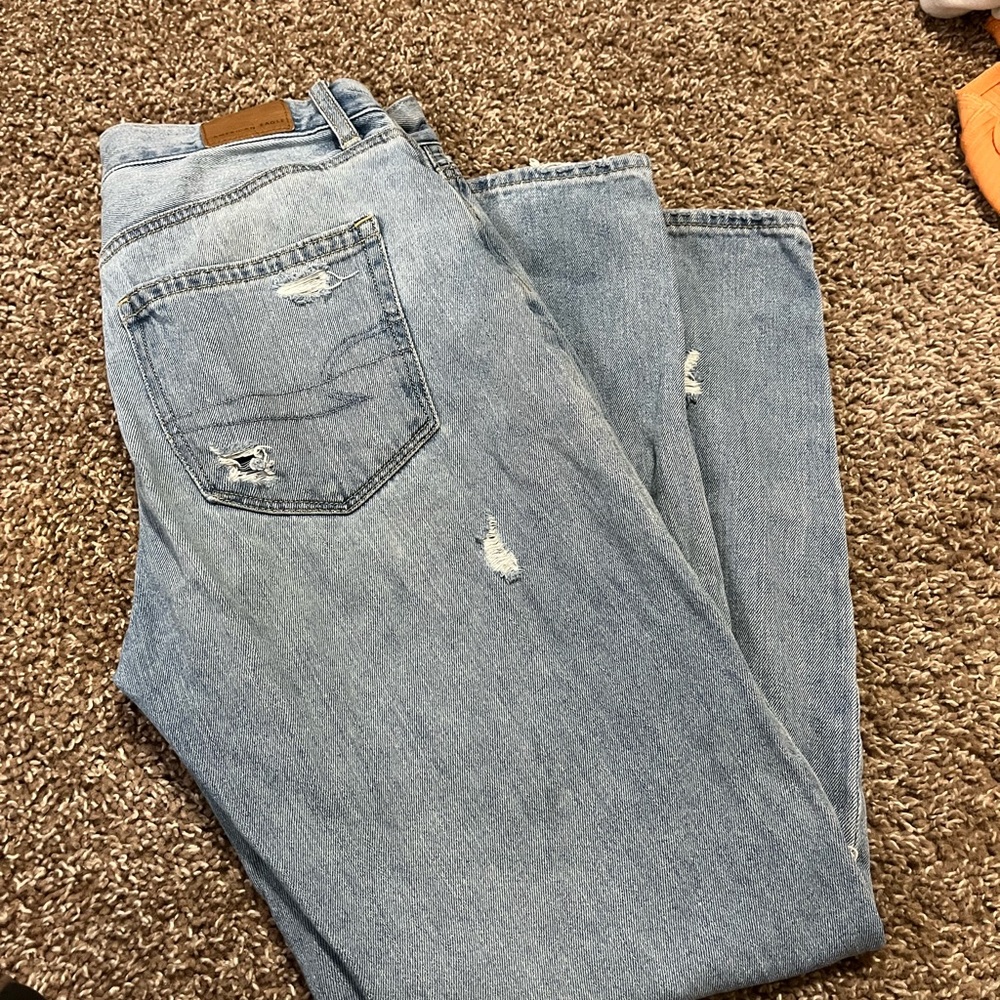 American Eagle Outfitters Light Blue Relaxed Jeans